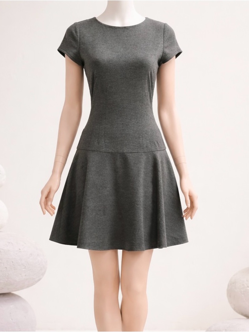 Diane Von Furstenberg Charcoal Gray Short Sleeve Fit-and-Flare Mini Dress